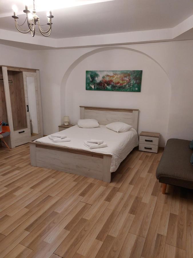 סיביו Poet Pastior Residence חדר תמונה